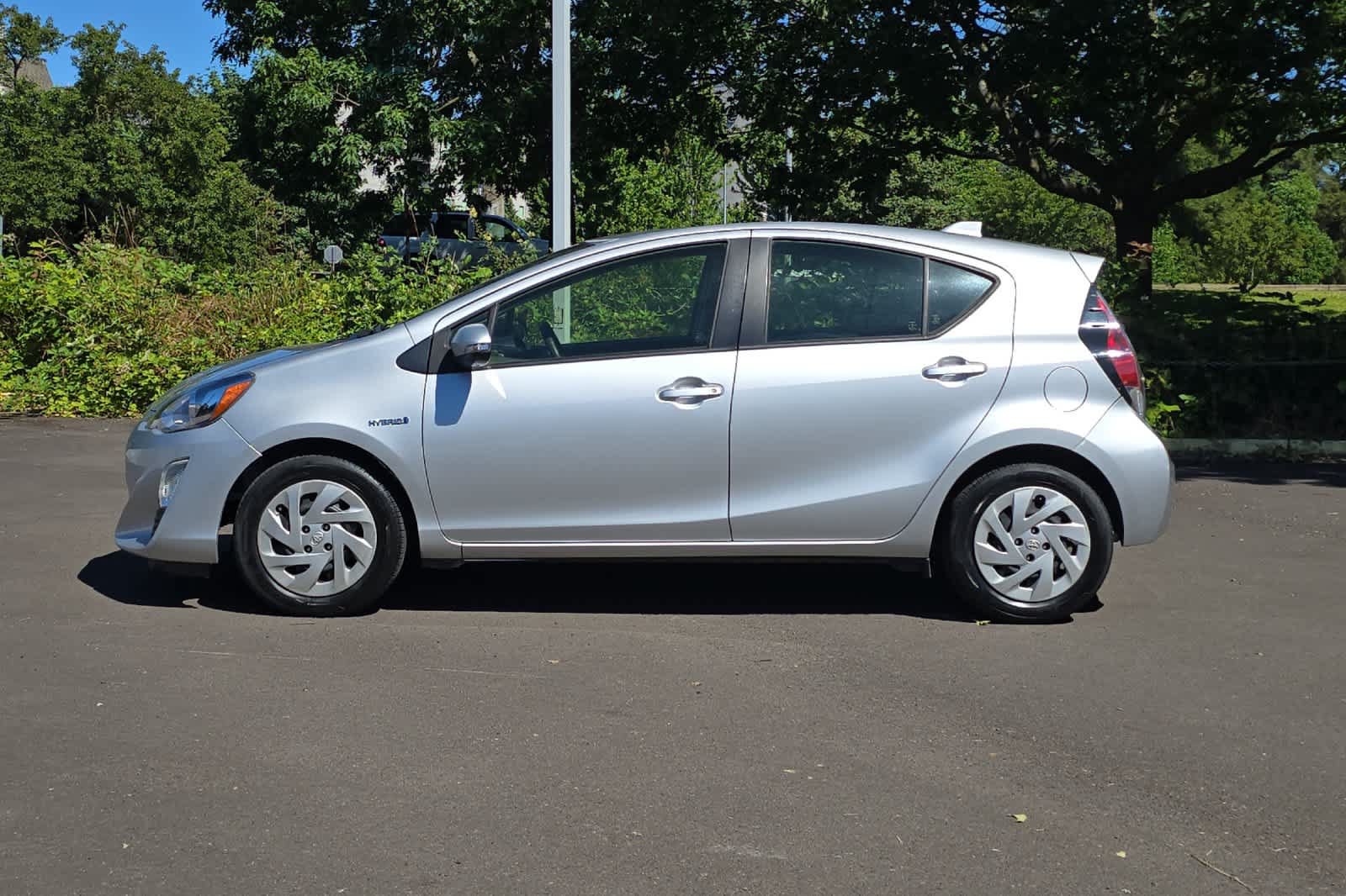 Used 2016 Toyota Prius C Two FWD image 5