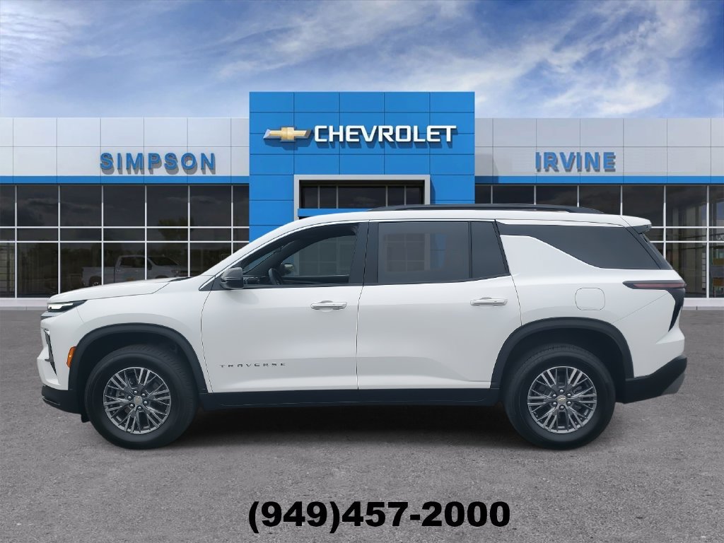 Used 2026 Chevrolet Traverse LT FWD image 5