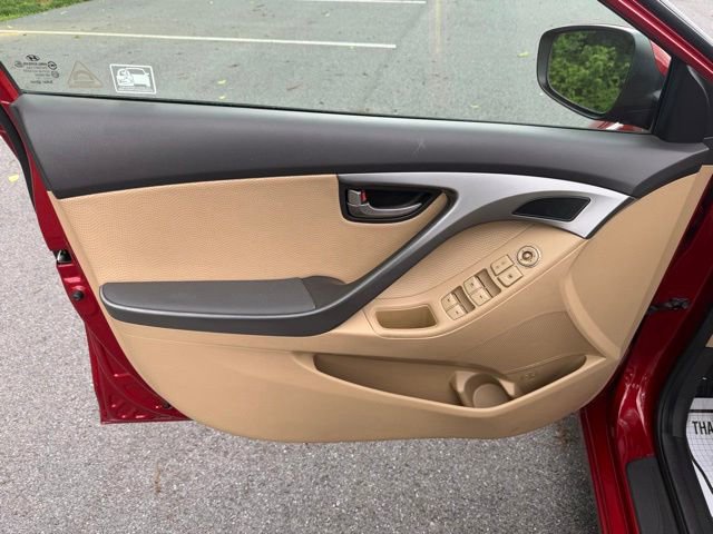 Used 2011 Hyundai Elantra Limited FWD image 12