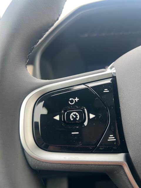 New 2026 Volvo XC90 T8 Plus w/ Protection Package Premier image 13
