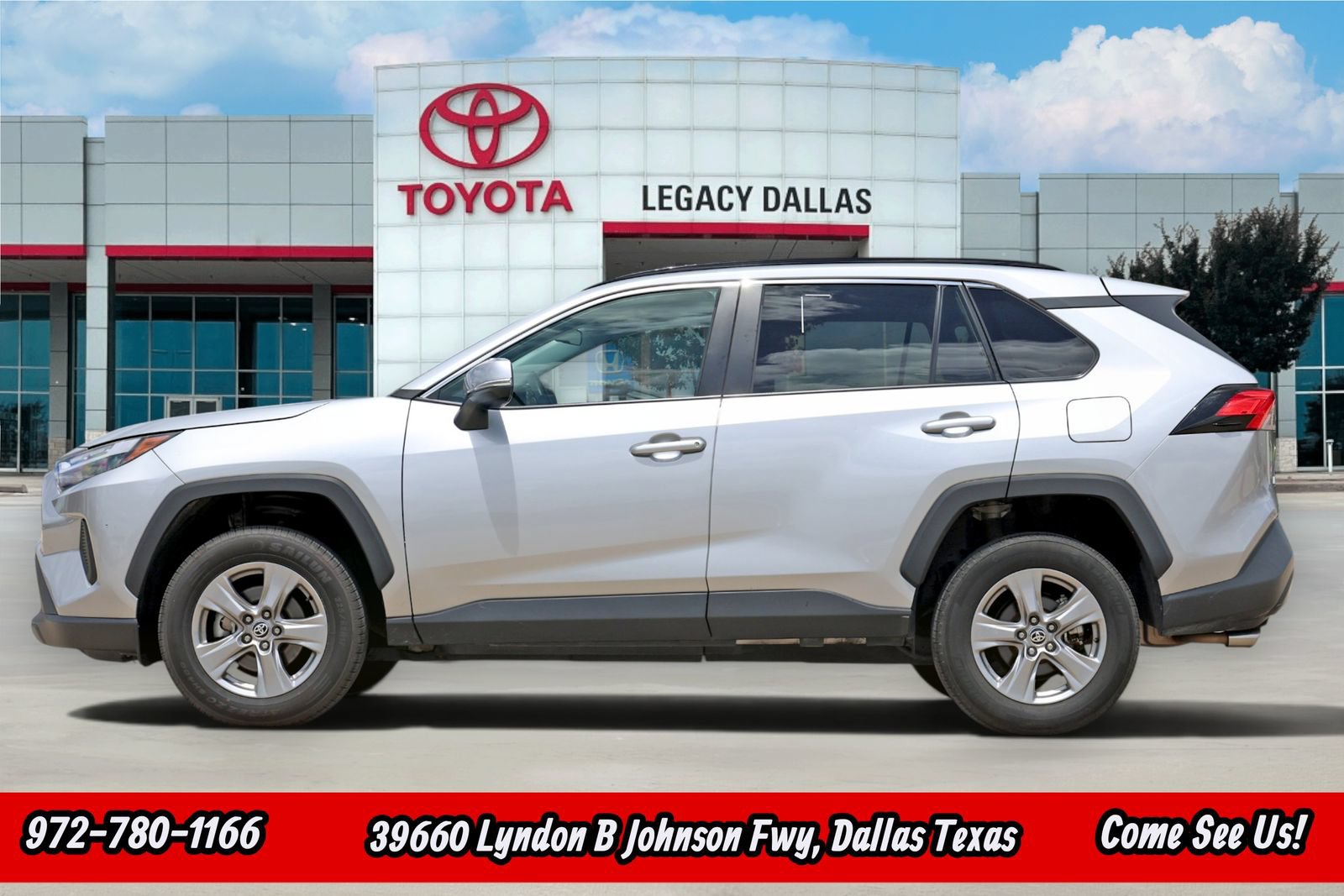 Used 2024 Toyota RAV4 XLE FWD image 6