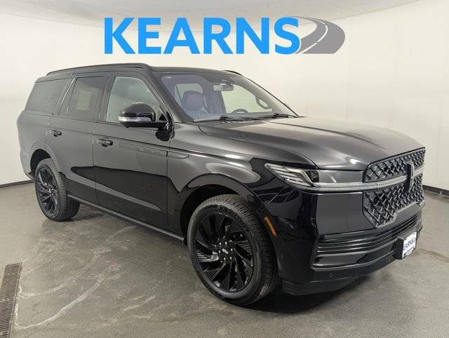 Used 2025 Lincoln Navigator Reserve w/ Jet Appearance Package AWD/4WD image 1