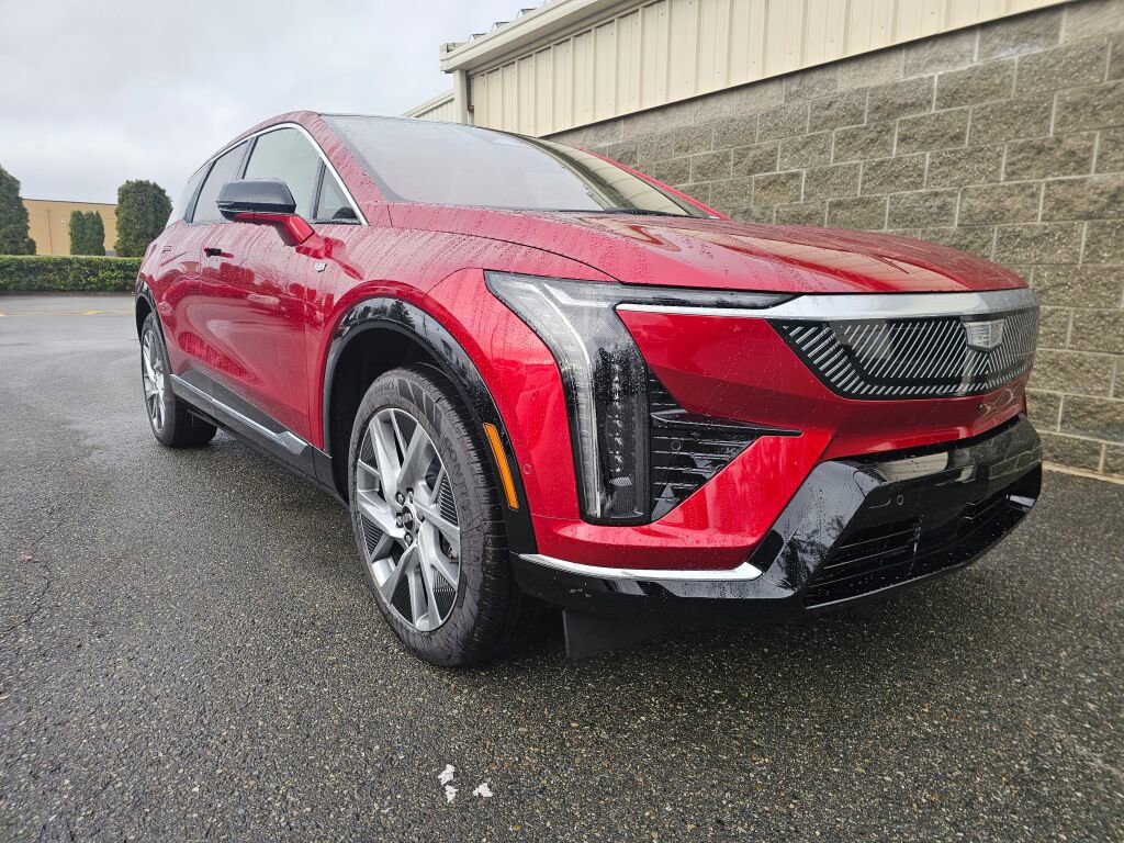 New 2026 Cadillac Optiq Luxury 1 image 16