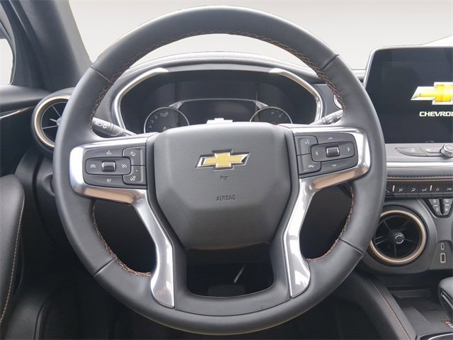 Used 2025 Chevrolet Blazer Premier w/ Driver Confidence II Package image 12