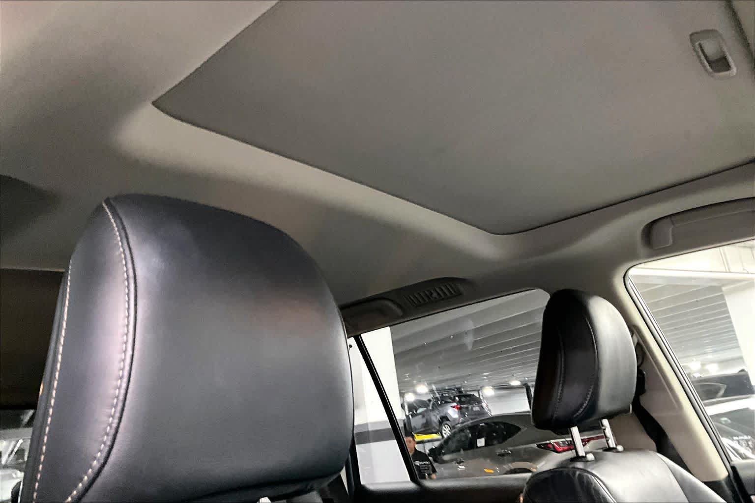 Used 2017 Lexus GX 460 Premium w/ Premium Package AWD/4WD image 13