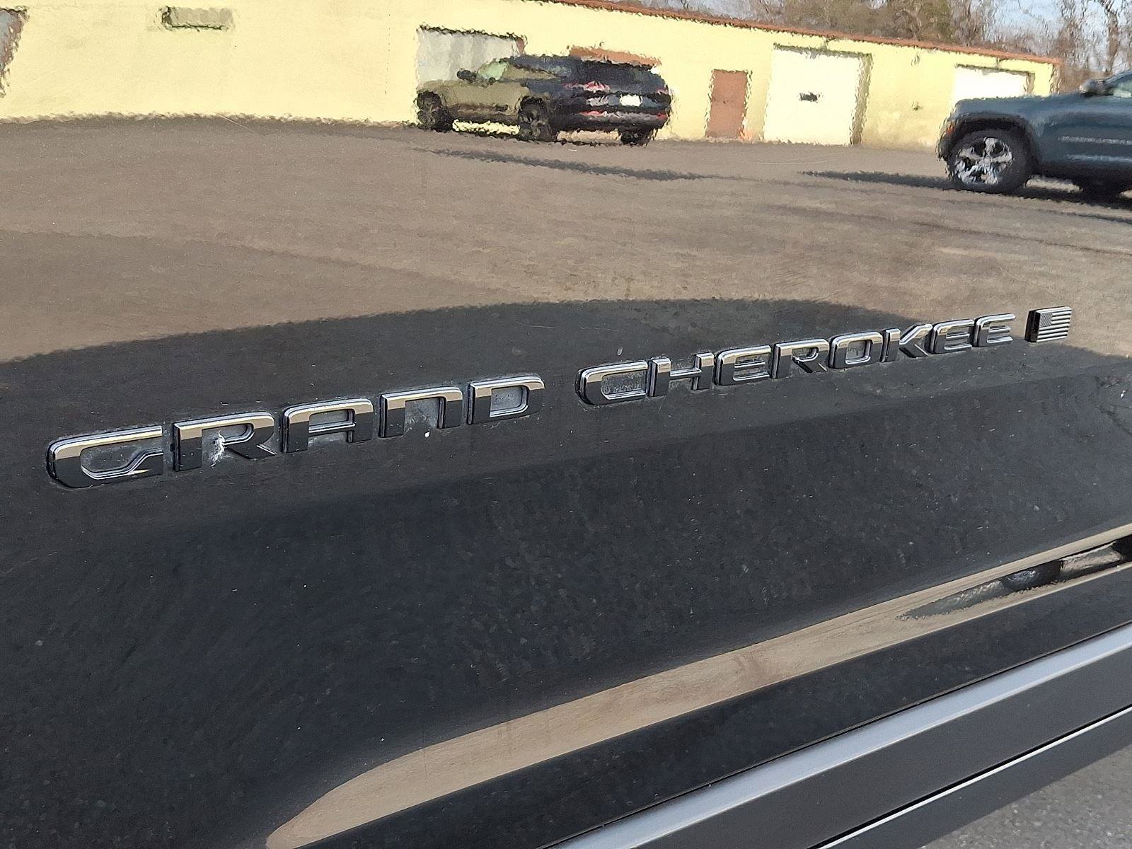 Used 2022 Jeep Grand Cherokee L Laredo image 31