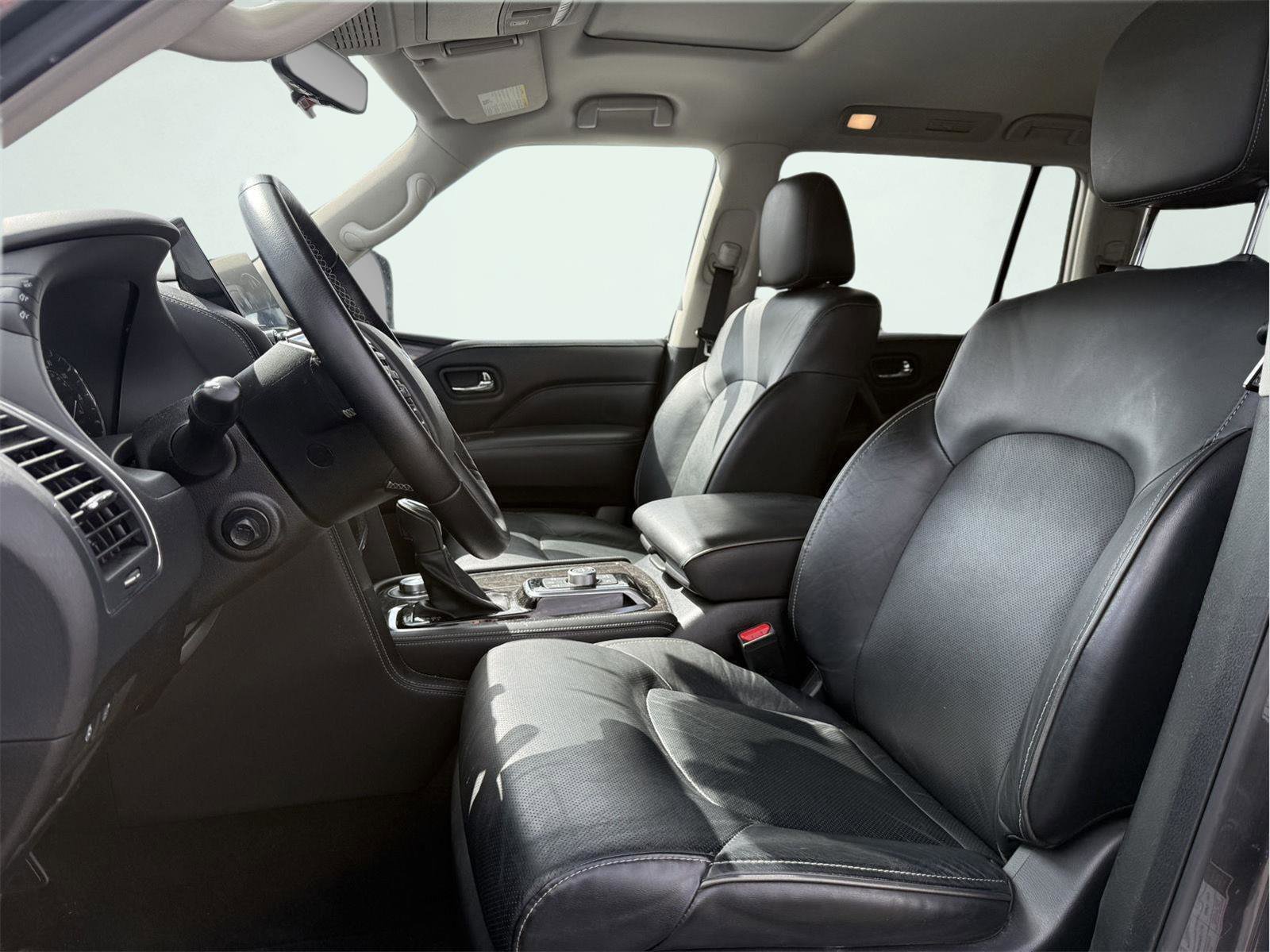 Used 2024 INFINITI QX80 Luxe AWD/4WD image 10