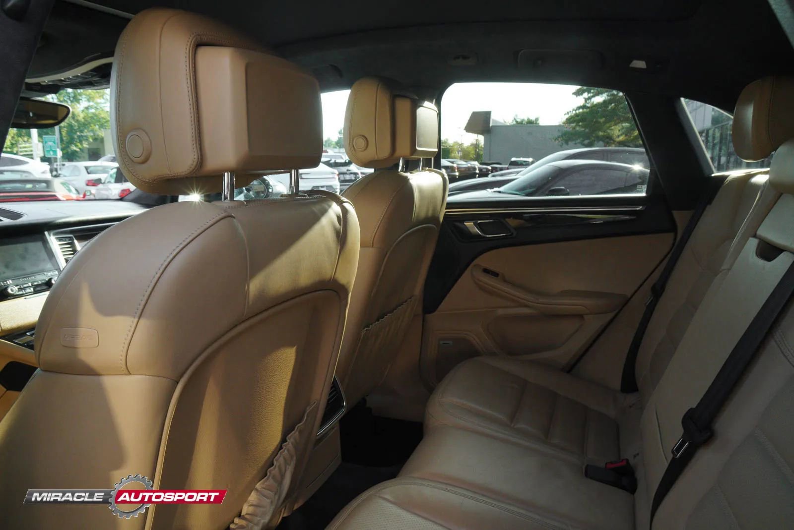 Used 2017 Porsche Macan Turbo image 27