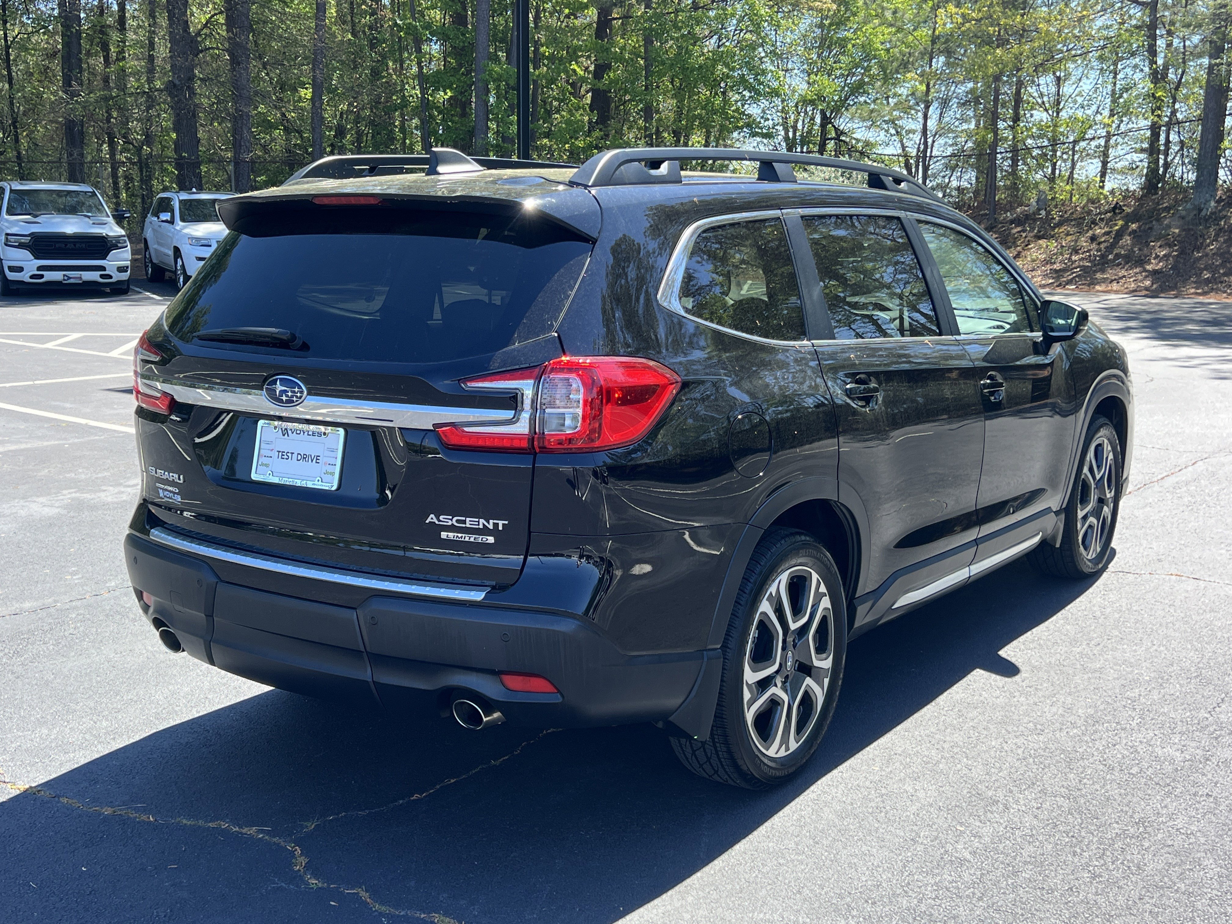 Used 2024 Subaru Ascent Limited AWD/4WD image 8