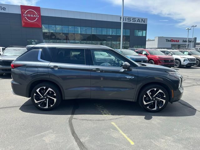 Used 2024 Mitsubishi Outlander SEL AWD/4WD image 13