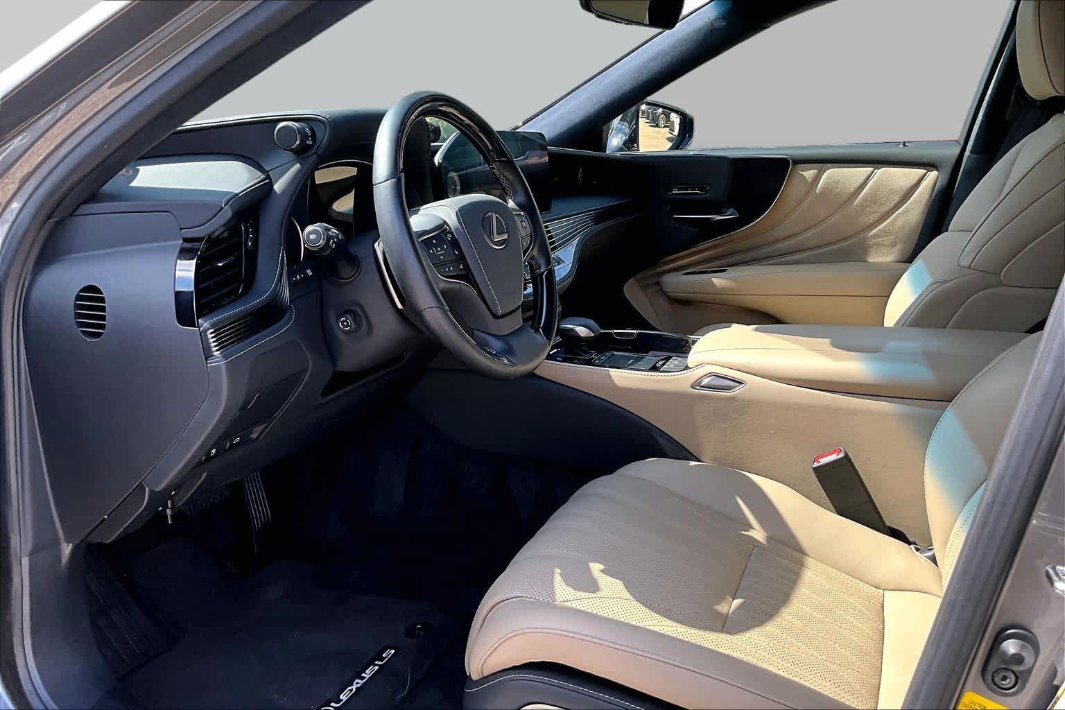 Used 2022 Lexus LS 500 AWD w/ Interior Upgrade Package image 18