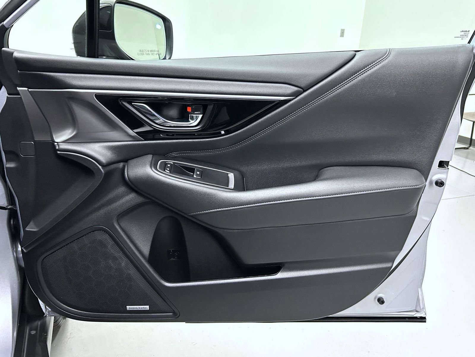 Used 2025 Subaru Outback Limited image 16