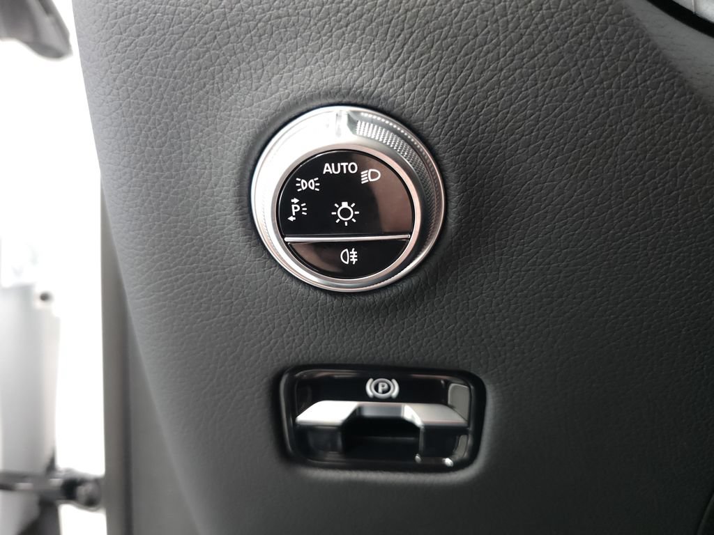 Used 2024 Mercedes-Benz GLC 43 AMG 4MATIC image 10