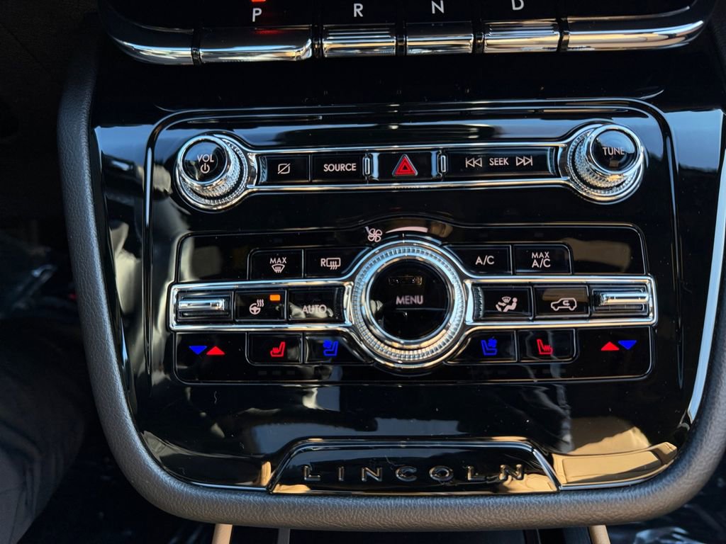 Used 2022 Lincoln Corsair Reserve w/ Sport Package image 25