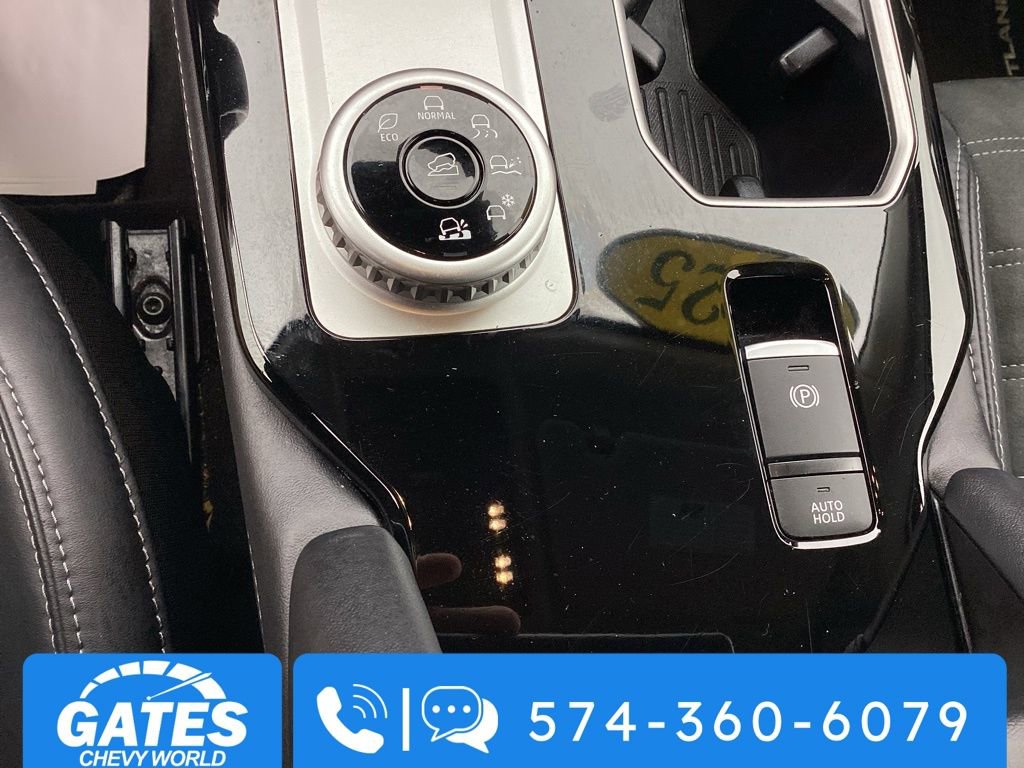 Used 2025 Mitsubishi Outlander SE image 32