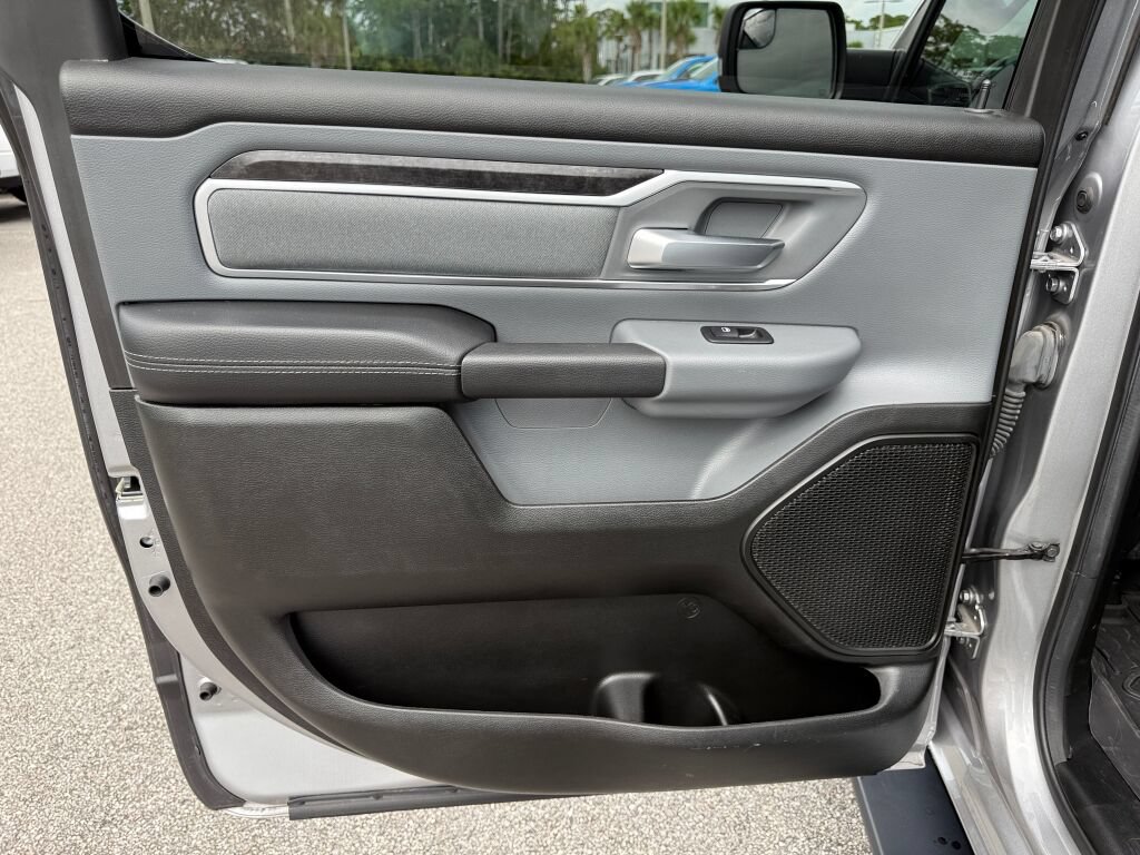 Used 2022 RAM 1500 Big Horn AWD/4WD image 9