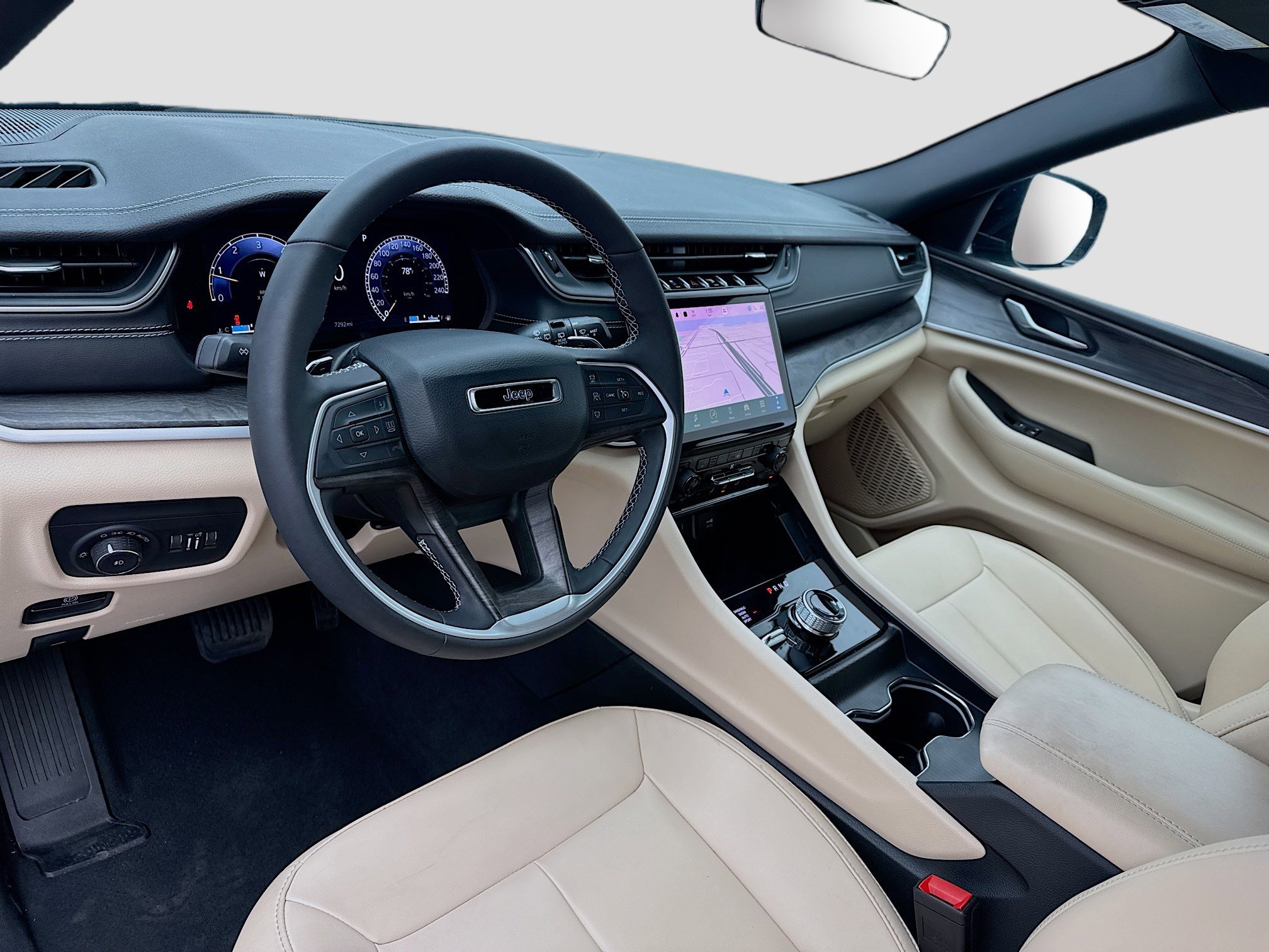 Used 2025 Jeep Grand Cherokee Limited image 7