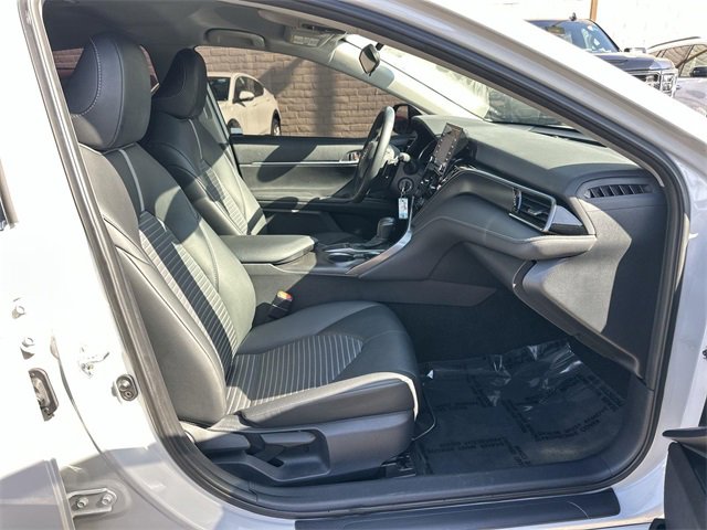 Used 2024 Toyota Camry SE image 25