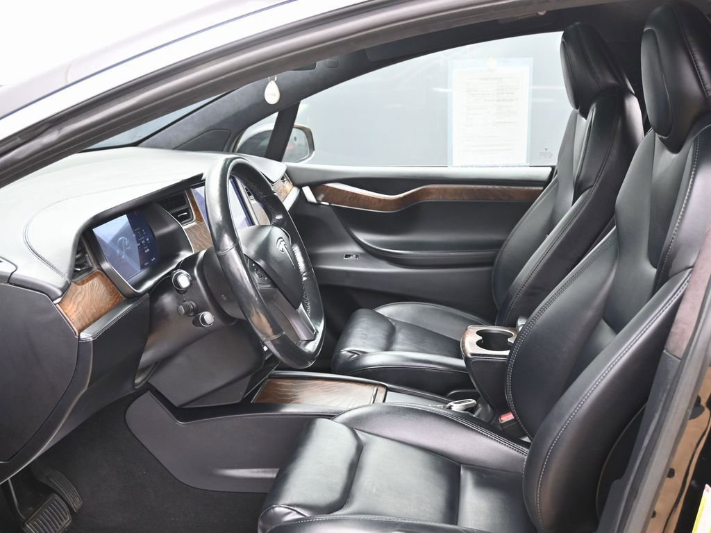 Used 2021 Tesla Model X Long Range image 16