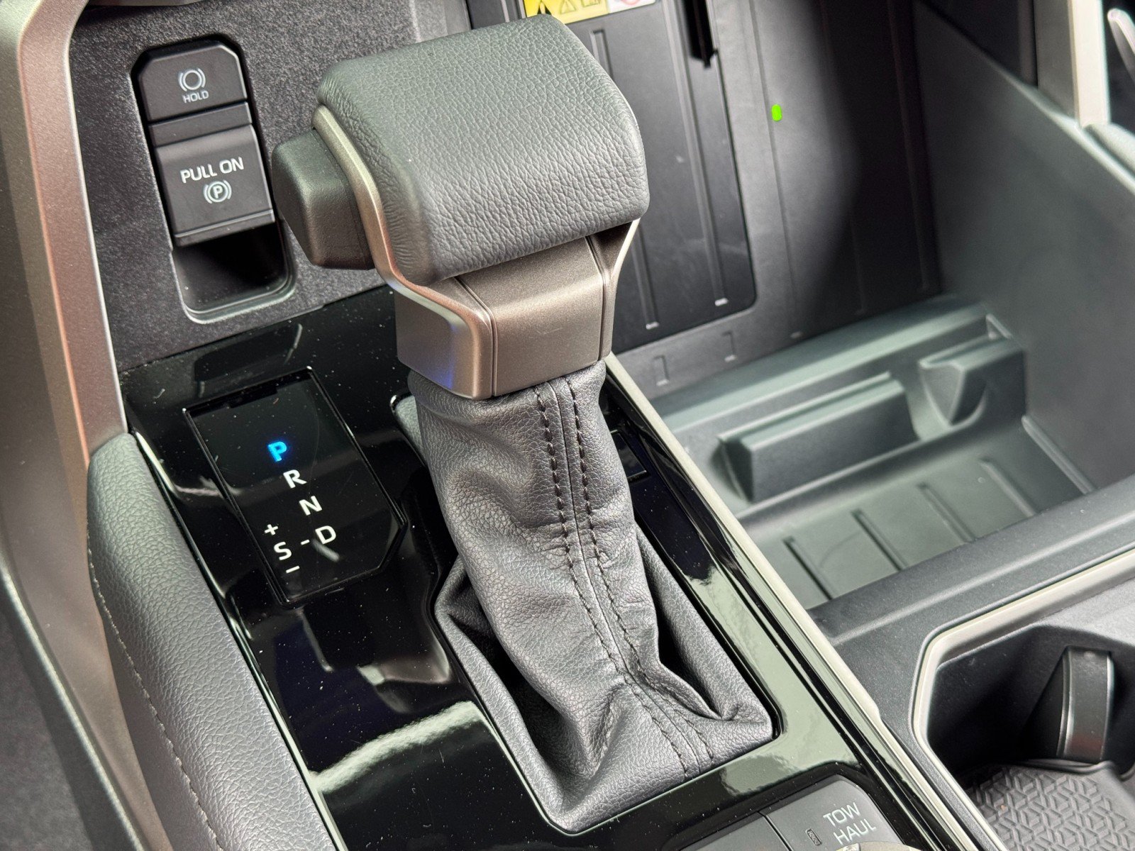 Used 2022 Toyota Tundra Limited AWD/4WD image 32