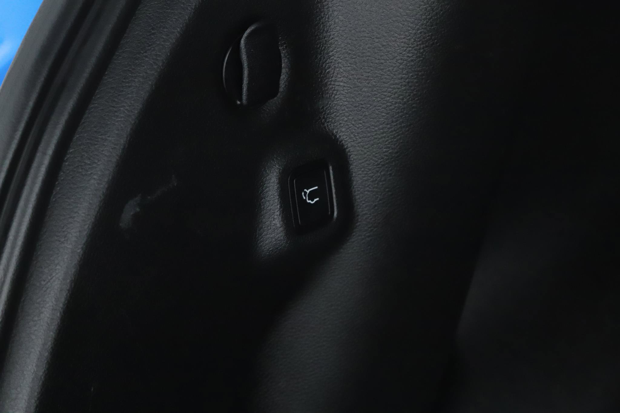 Used 2024 Jeep Compass Latitude w/ Sun and Sound Group image 20