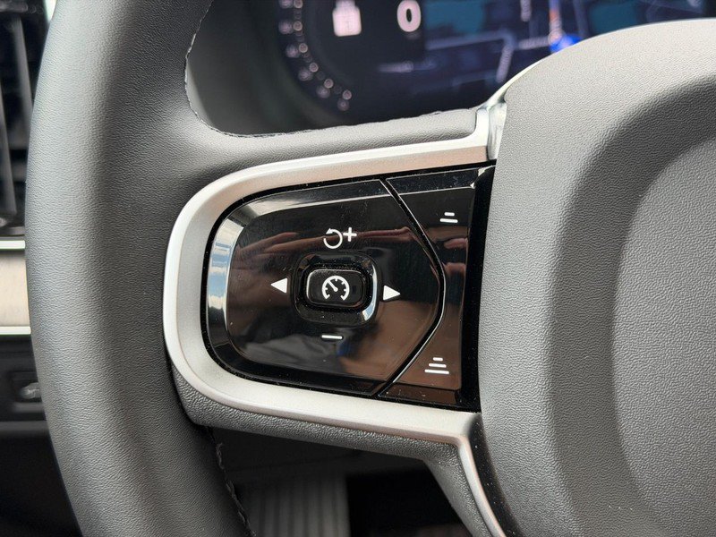 Certified 2026 Volvo XC90 B6 Ultra AWD/4WD image 17