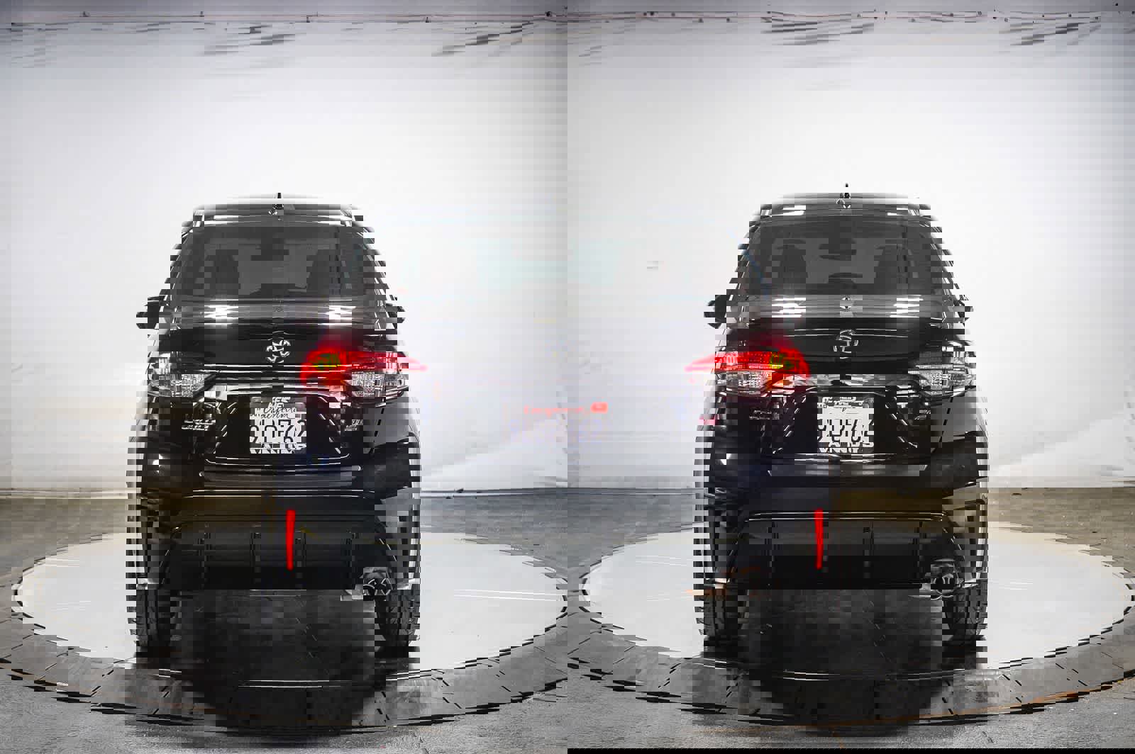 Used 2024 Toyota Corolla SE w/ SE Premium Package image 10