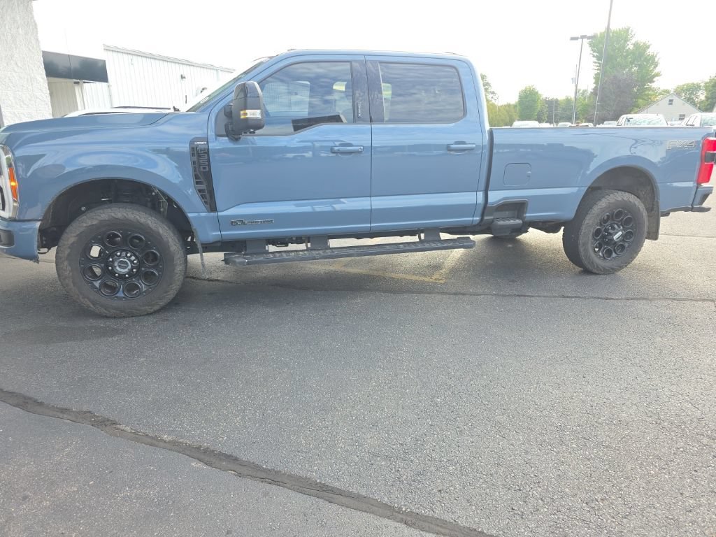 Used 2023 Ford F350 Lariat w/ Lariat Ultimate Package AWD/4WD image 1