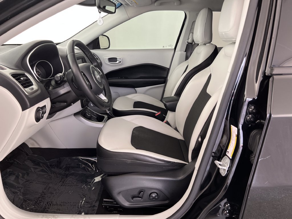 Used 2018 Jeep Compass Latitude w/ Popular Equipment Group AWD/4WD image 12