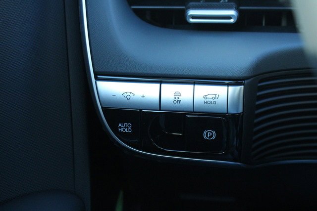 New 2024 Hyundai Ioniq 5 SEL image 25