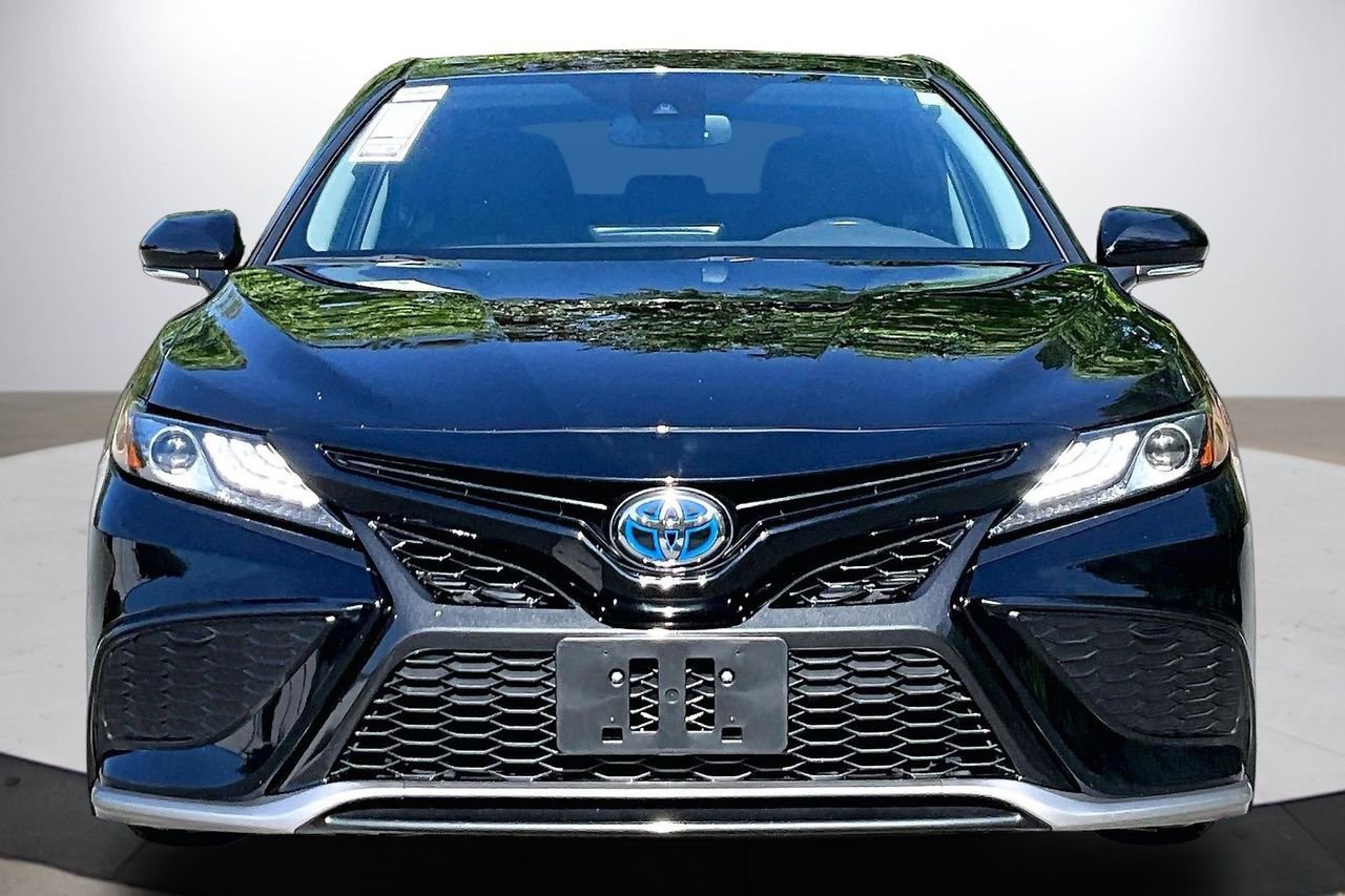 Used 2024 Toyota Camry XSE w/ Cold Weather Package FWD image 3