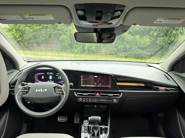 Used 2024 Kia Niro EX Touring FWD image 19