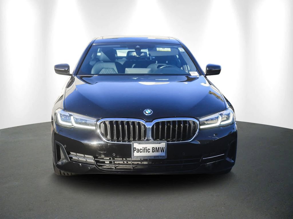 Certified 2023 BMW 530e w/ Convenience Package image 2