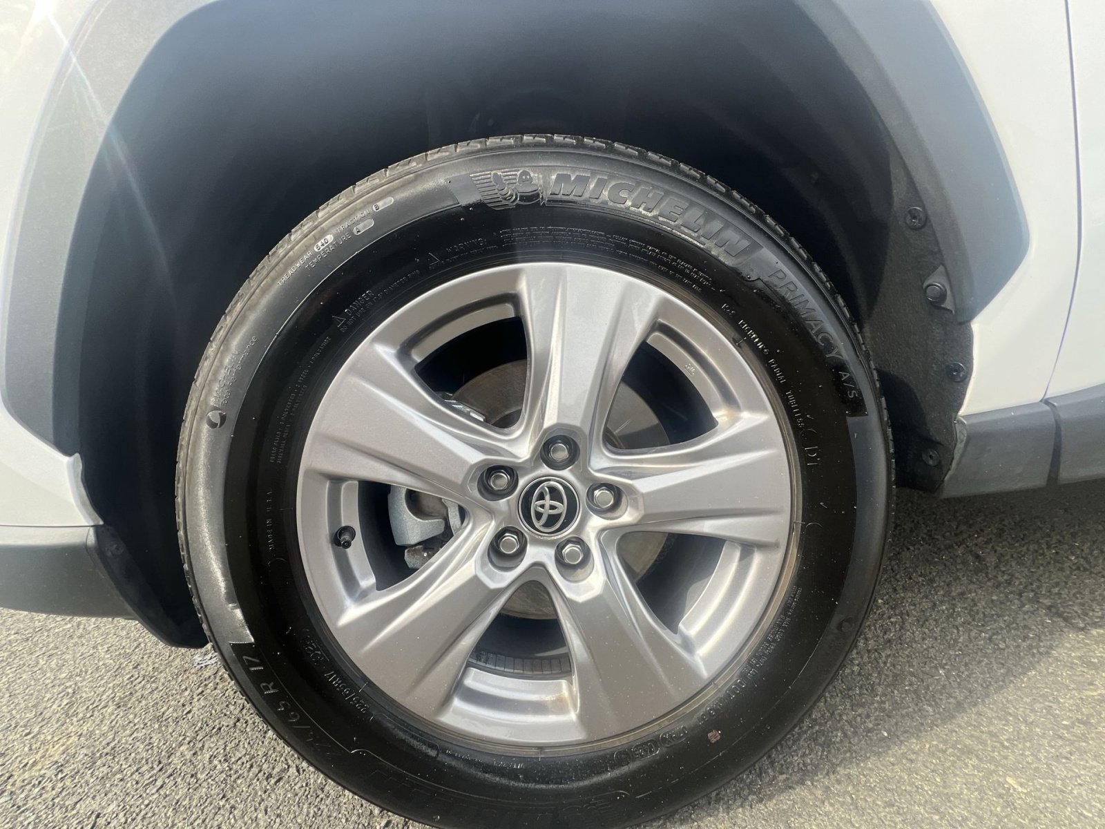 Used 2025 Toyota RAV4 XLE FWD image 20