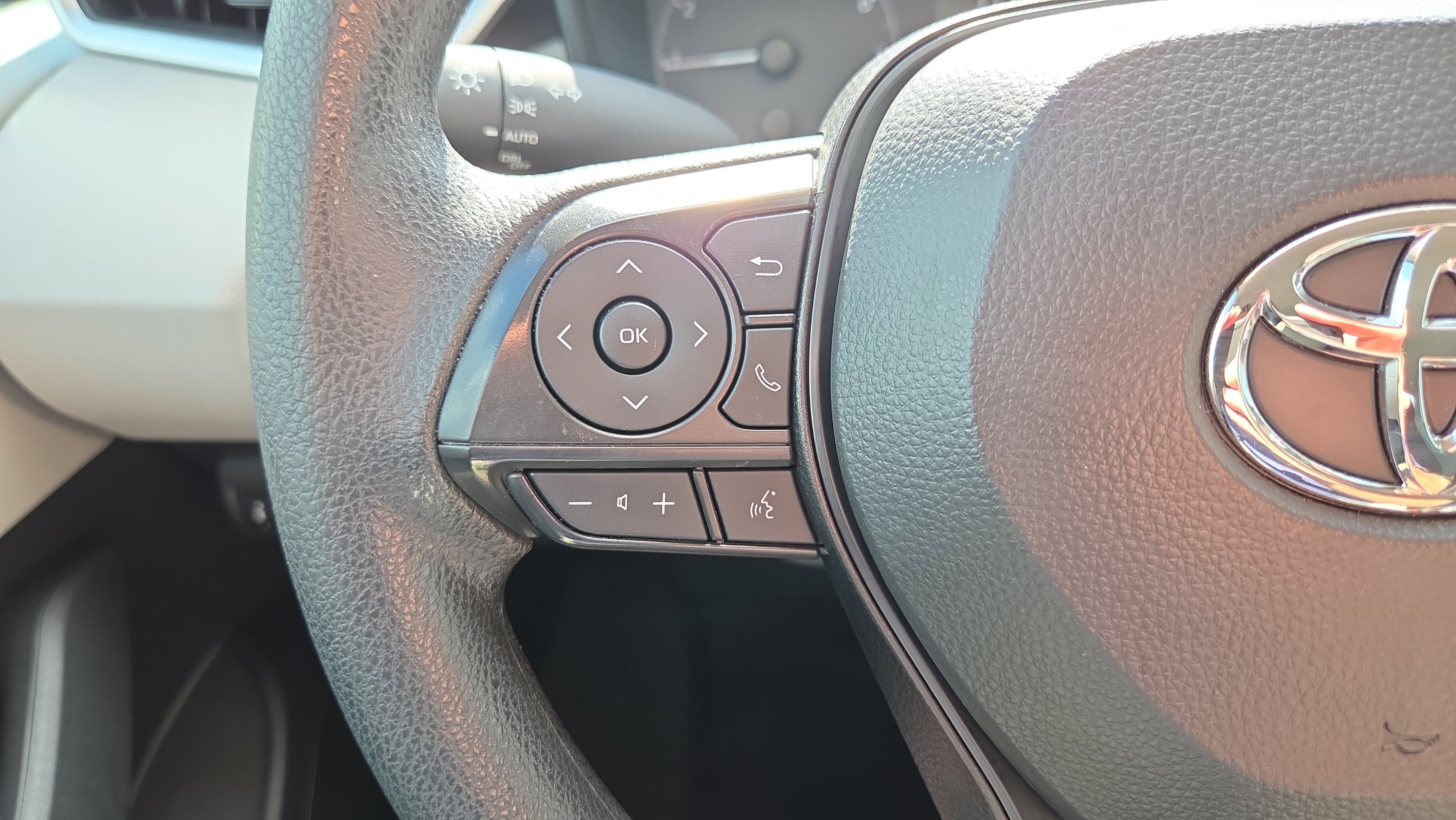 Certified 2024 Toyota Corolla LE FWD image 25
