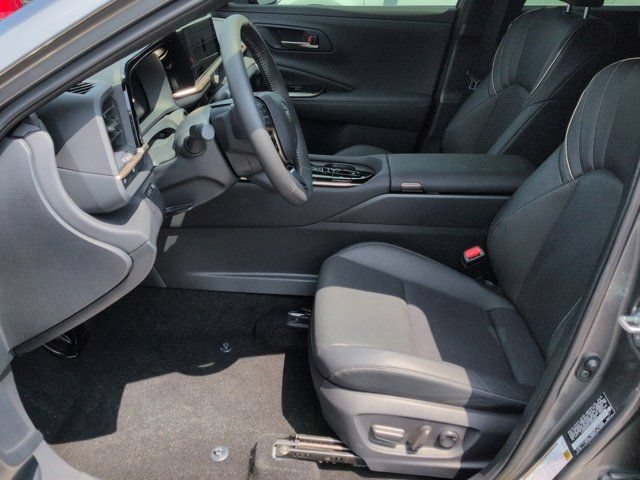 Certified 2026 Toyota Crown AWD/4WD image 8
