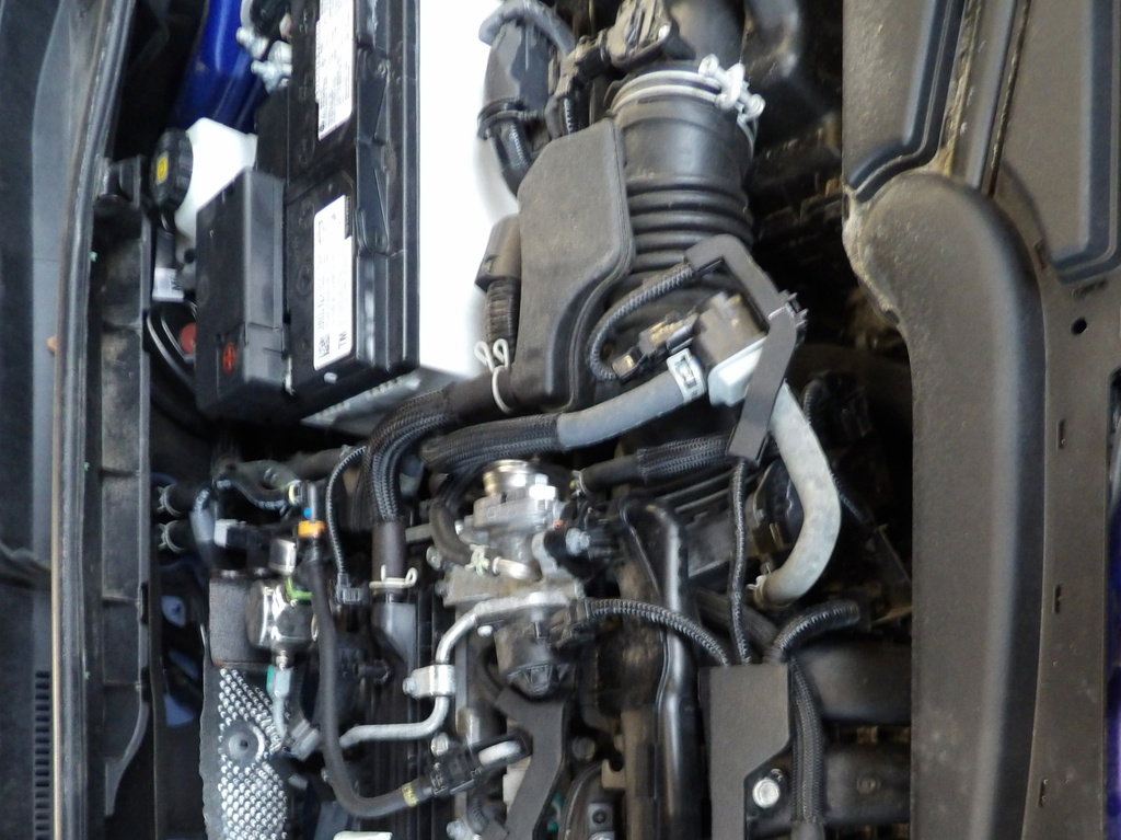 Used 2022 Toyota Corolla Cross XLE image 11