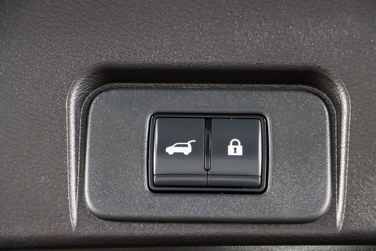 Used 2024 Nissan Rogue SV AWD/4WD image 29