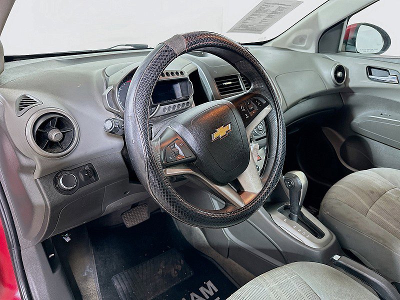 Used 2013 Chevrolet Sonic LT image 9