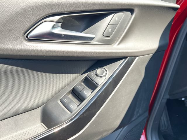 Certified 2025 Chevrolet Equinox LT FWD image 13