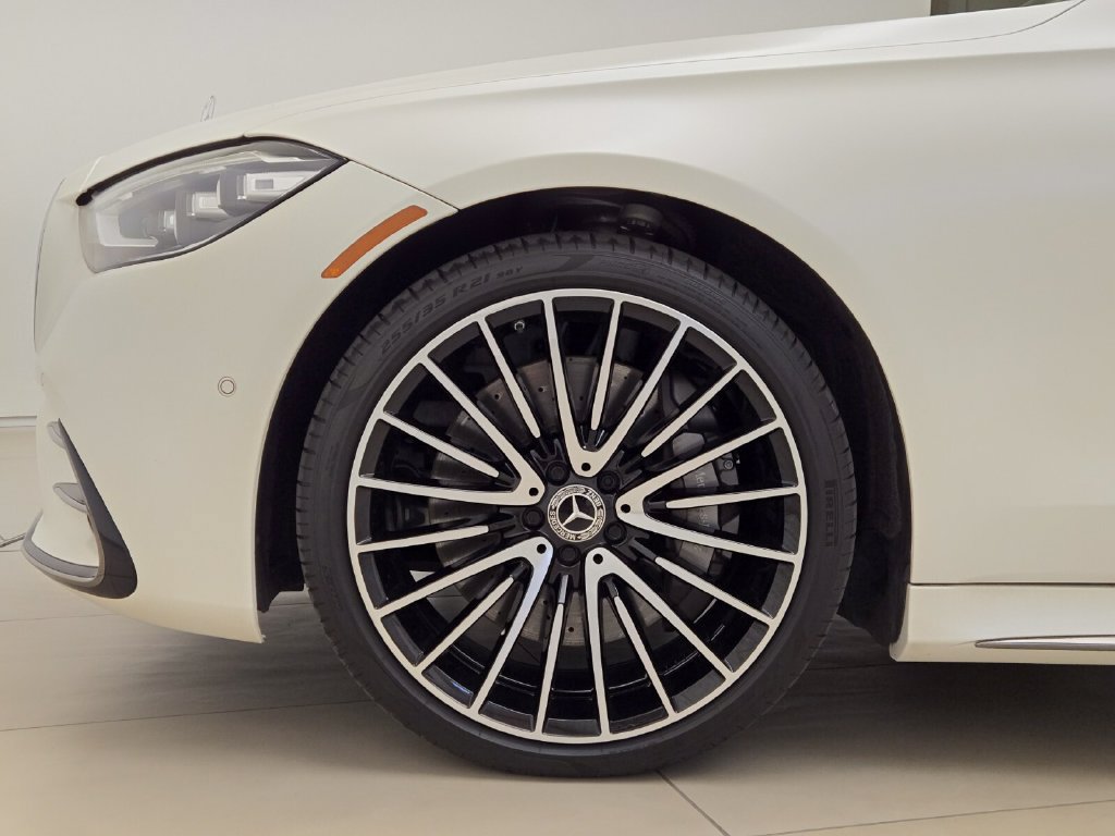 Used 2023 Mercedes-Benz S 580 4MATIC Sedan w/ AMG Line image 13