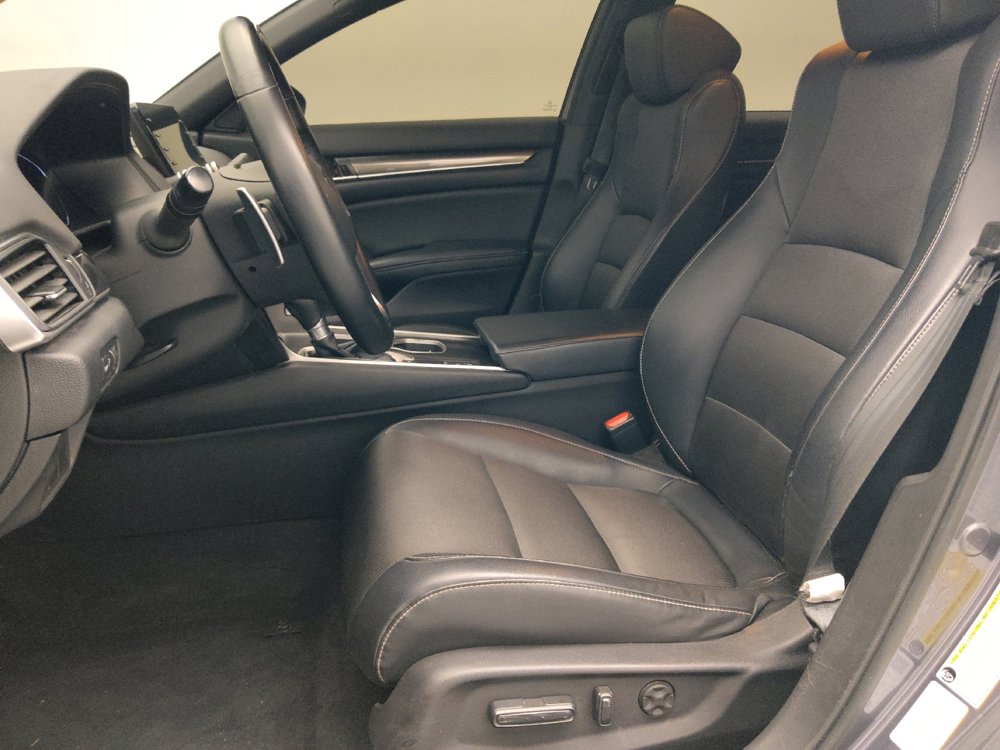 Used 2018 Honda Accord Sport image 17