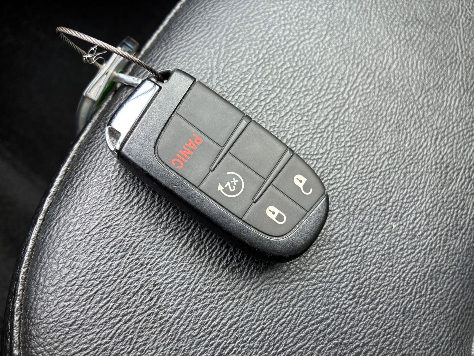 Used 2025 Jeep Compass Limited AWD/4WD image 25