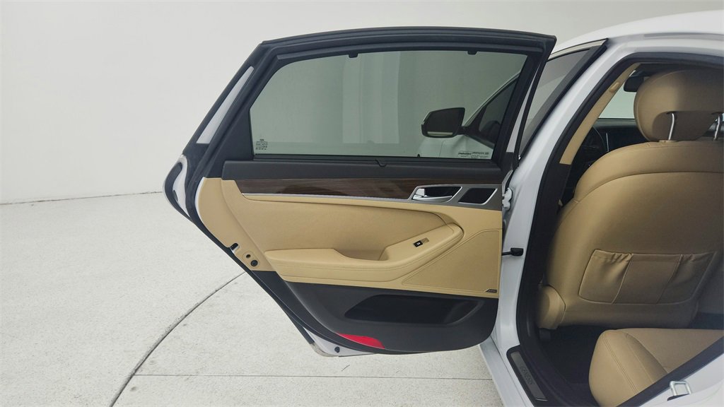 Used 2016 Hyundai Genesis 3.8 w/ Option Group 02 image 24