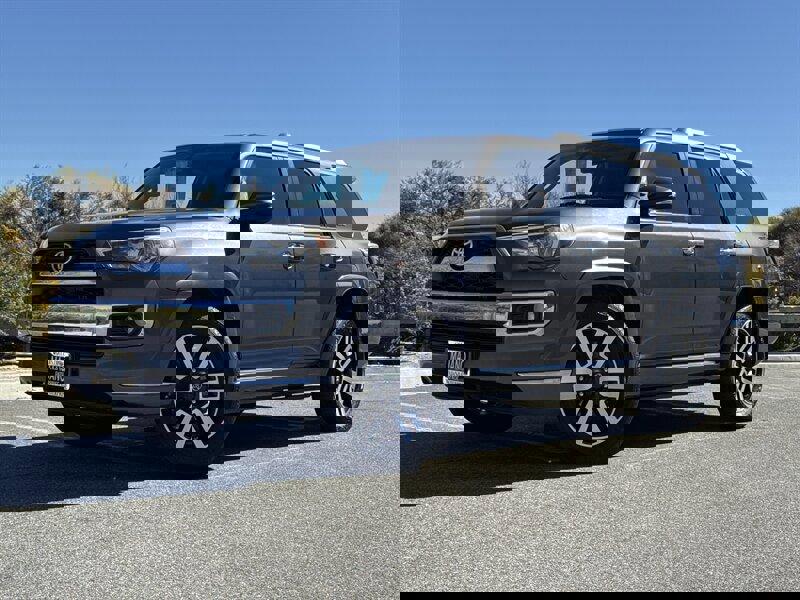 Used 2015 Toyota 4Runner Limited image 1