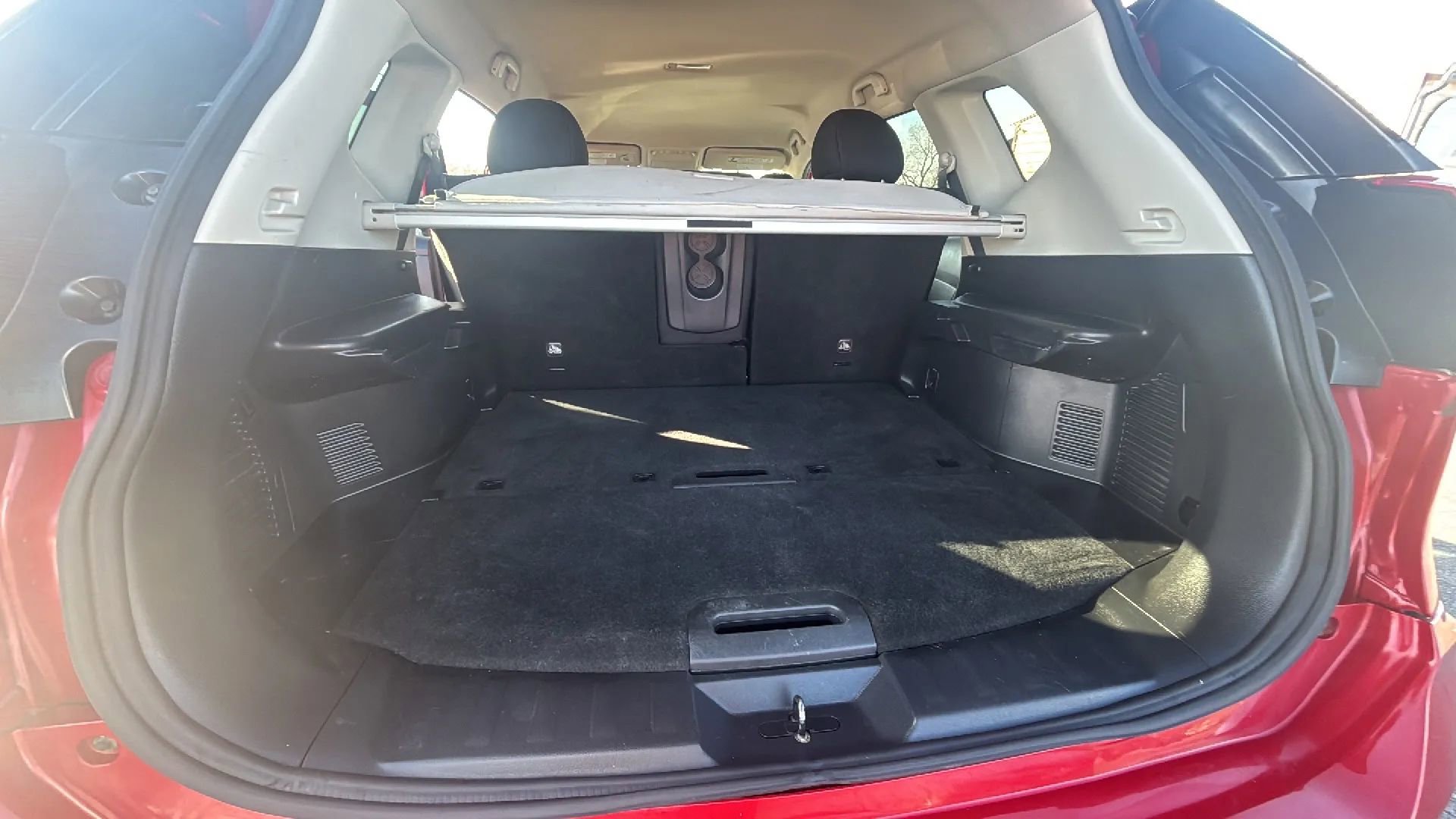 Used 2017 Nissan Rogue S image 14