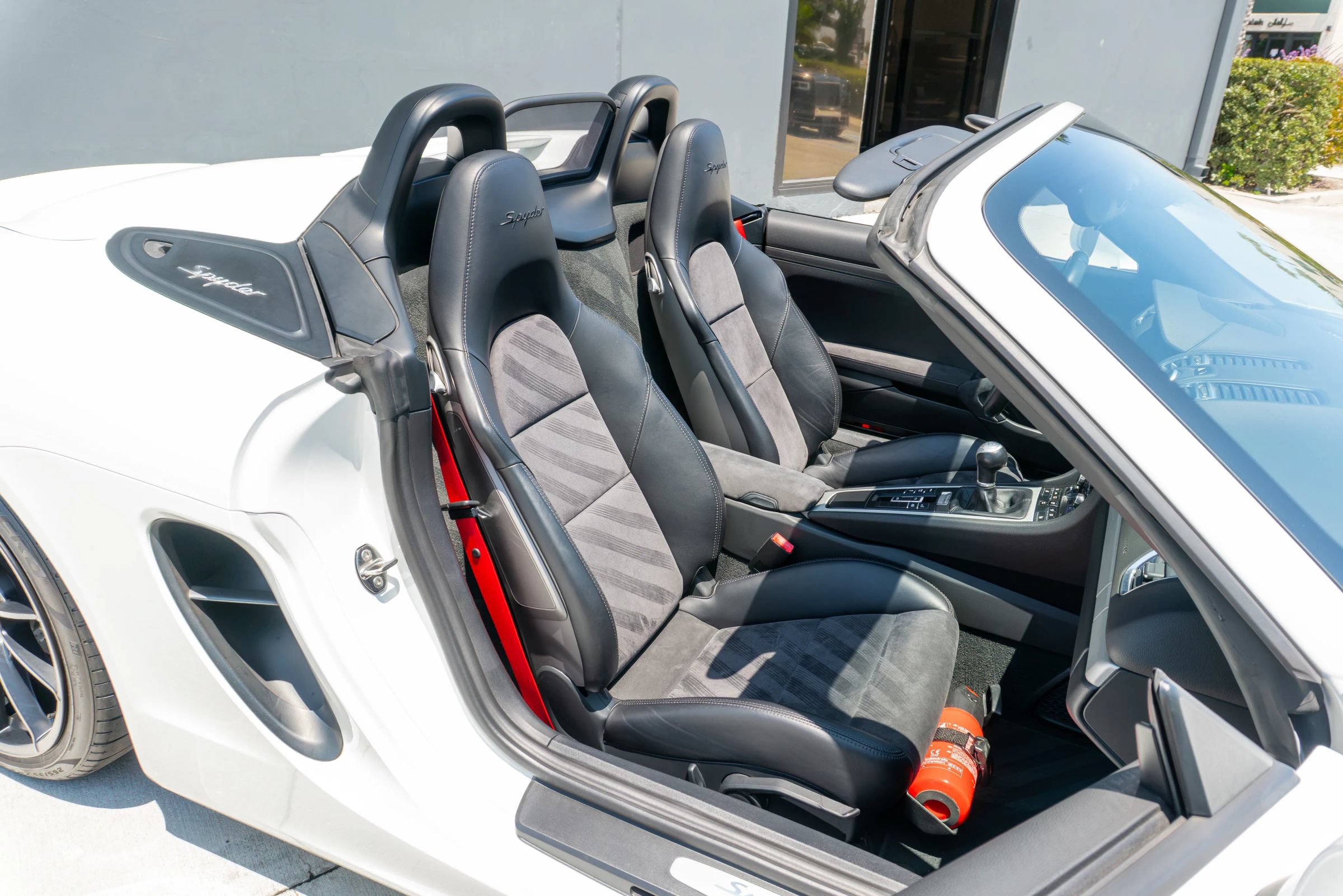 Used 2016 Porsche Boxster Spyder RWD image 55