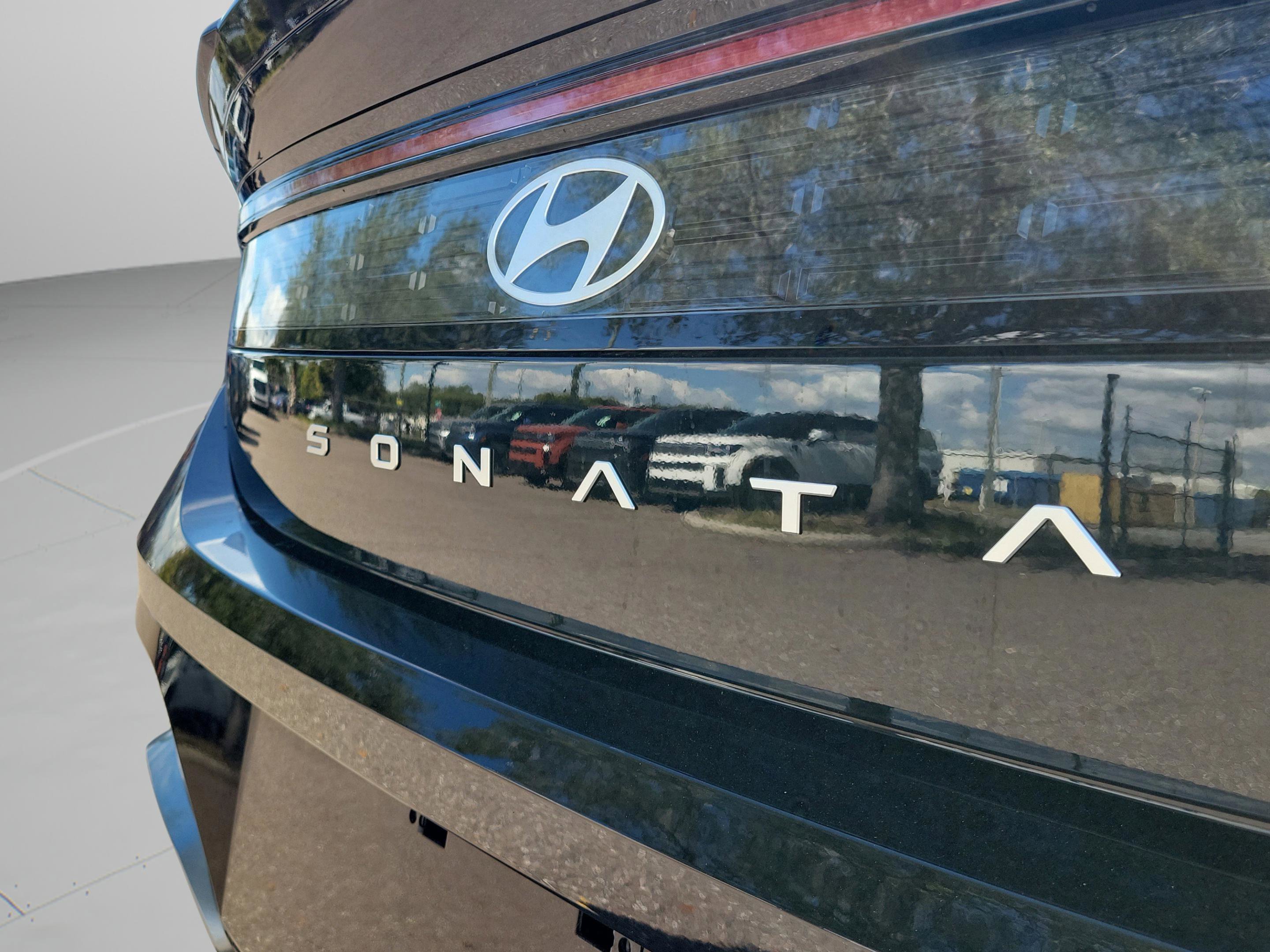 New 2026 Hyundai Sonata SEL FWD image 18