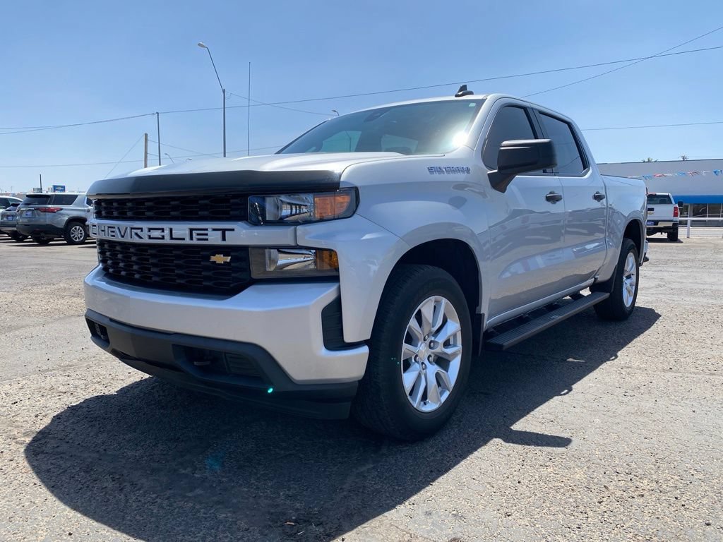 Used 2022 Chevrolet Silverado 1500 Custom w/ Safety Confidence Package RWD image 2