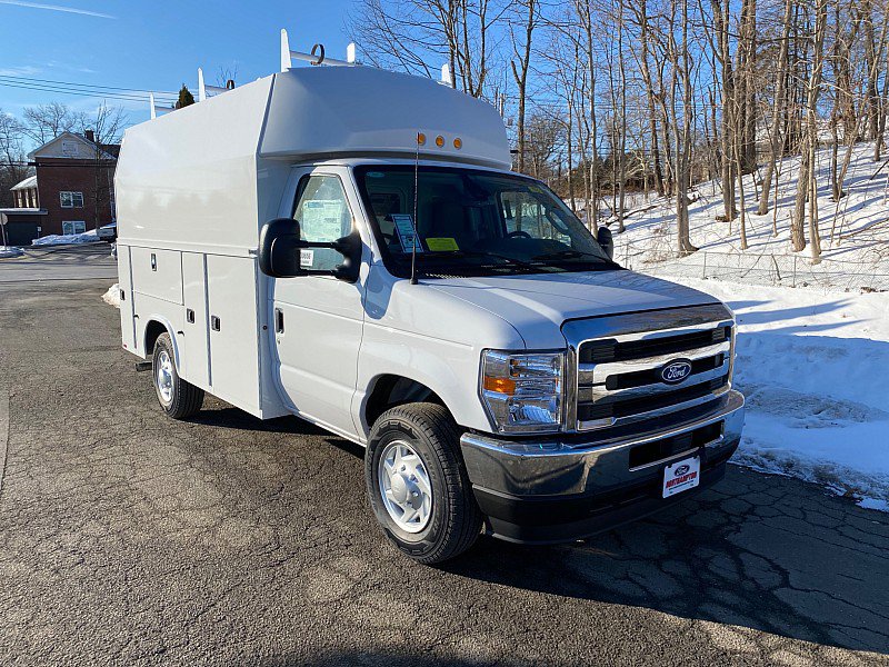 New 2026 Ford E-350 and Econoline 350 Super Duty w/ Power Equipment Group image 3